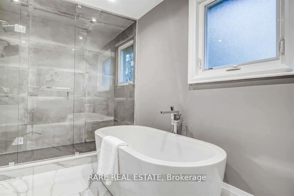 2068 Mississauga Rd