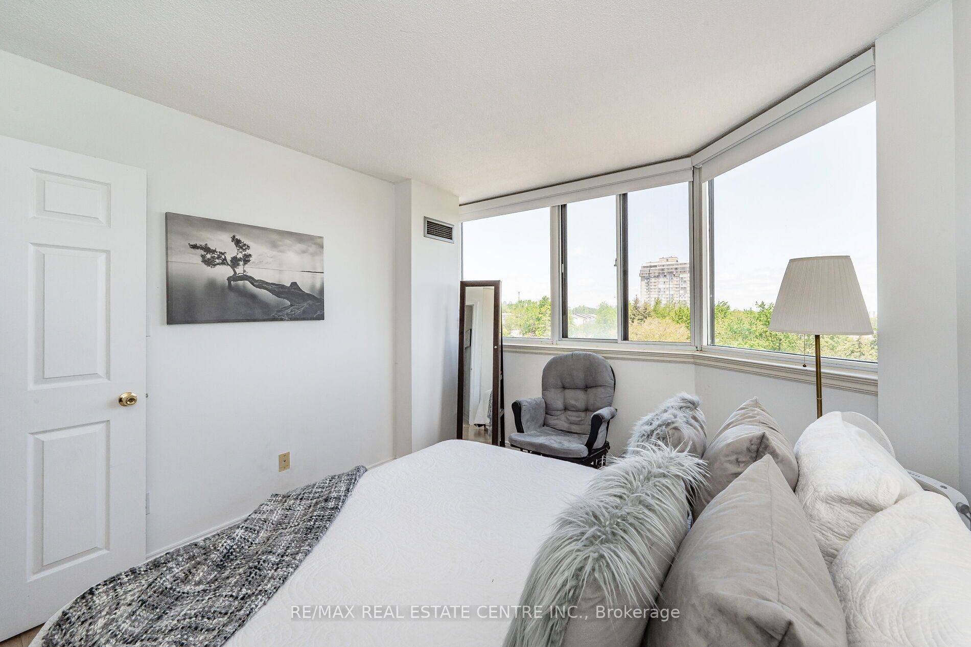 1001 Cedarglen Gate, #418