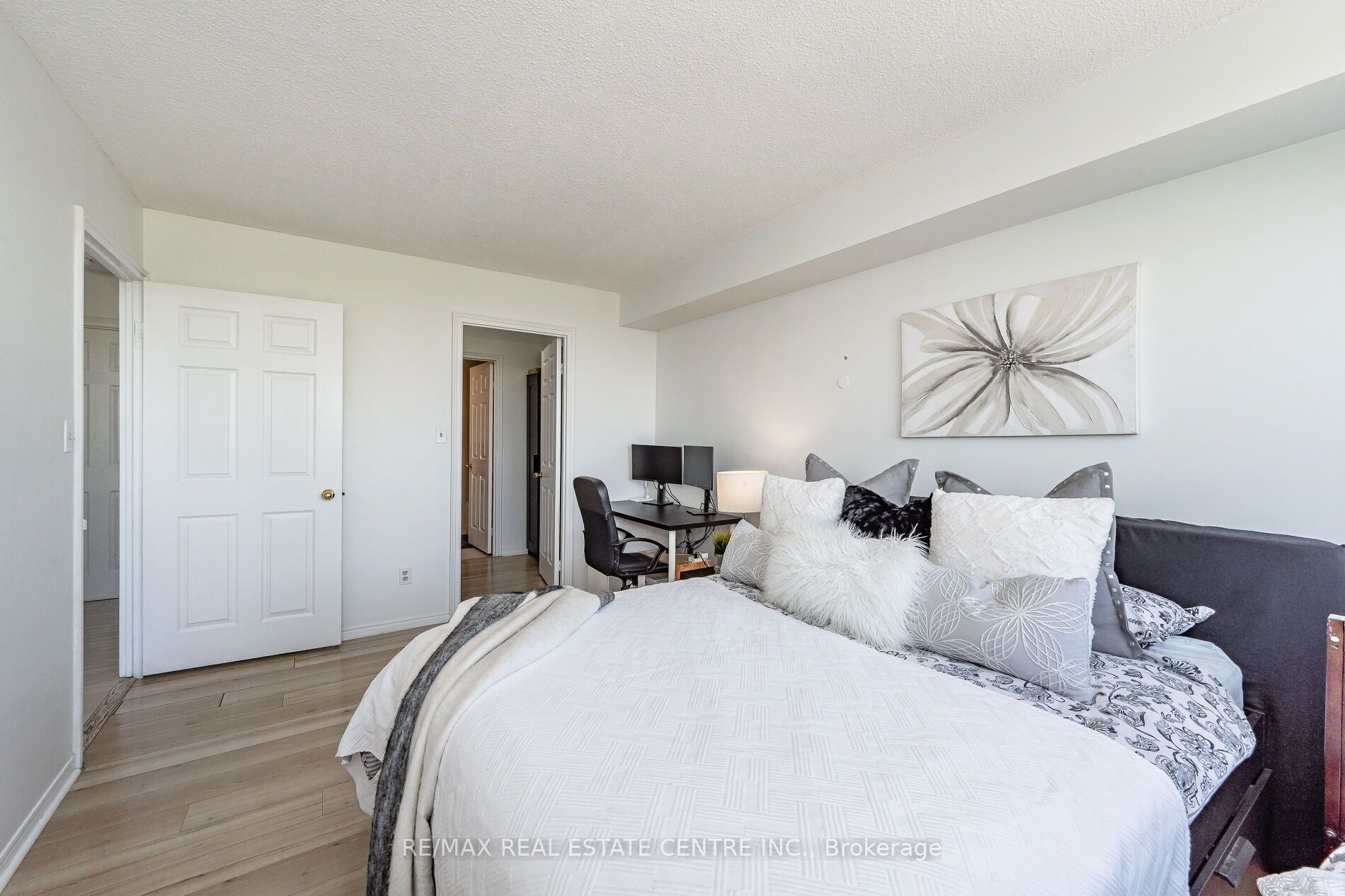 1001 Cedarglen Gate, #418