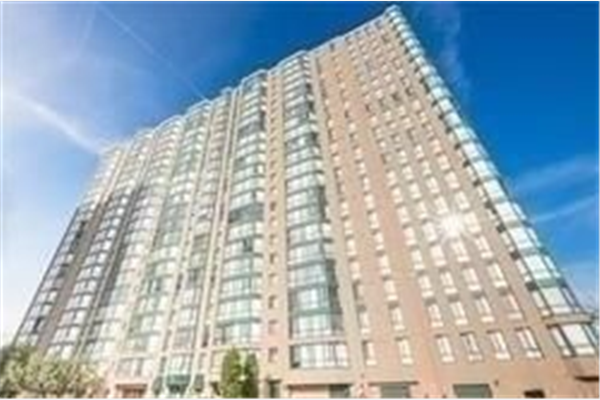 145 Hillcrest Ave, Mississauga