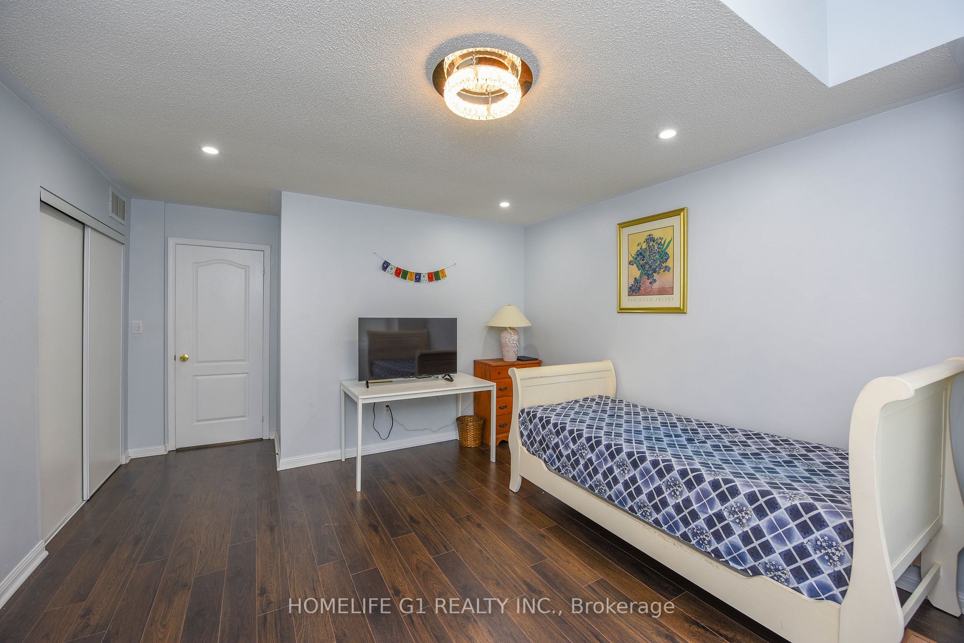 10 Narrow Valley Crescent