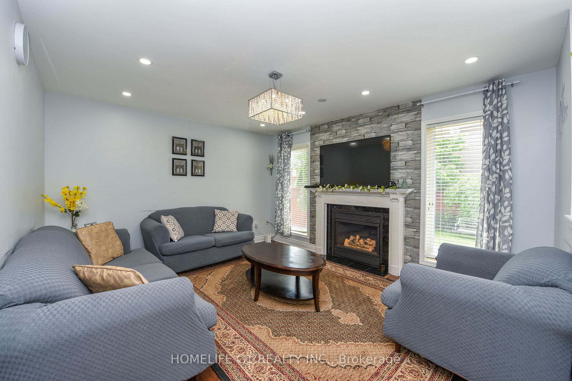 10 Narrow Valley Crescent