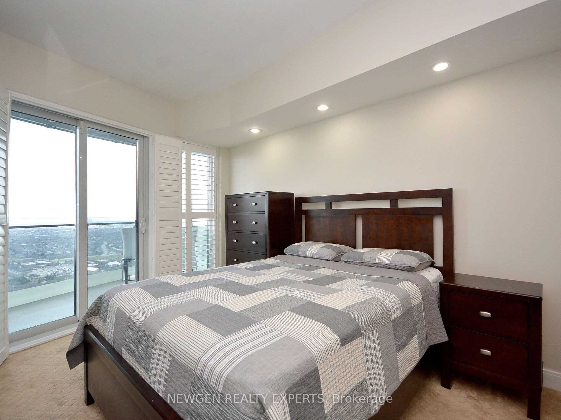 50 Absolute Ave, #4402
