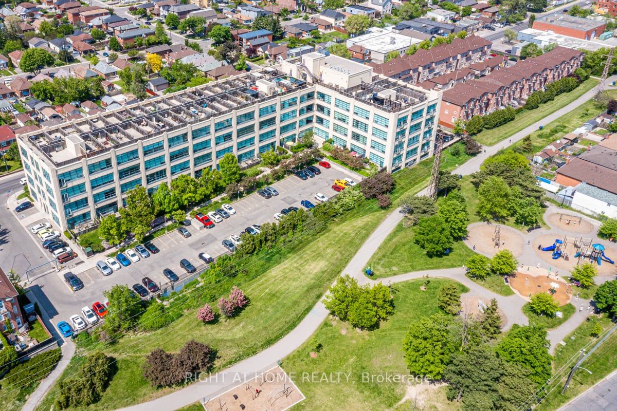 1001 Roselawn Avenue, #116