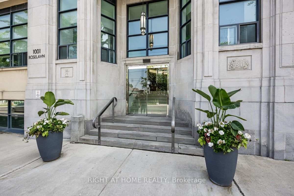 1001 Roselawn Avenue, #116