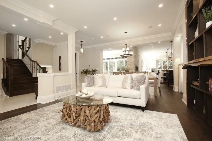 375 Arden Crescent