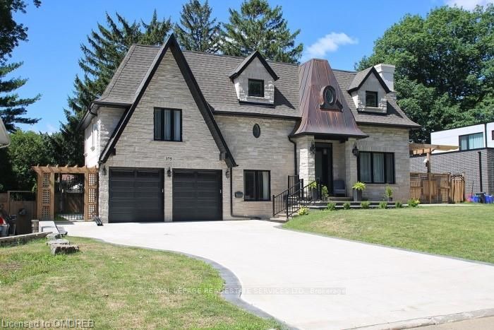 375 Arden Crescent