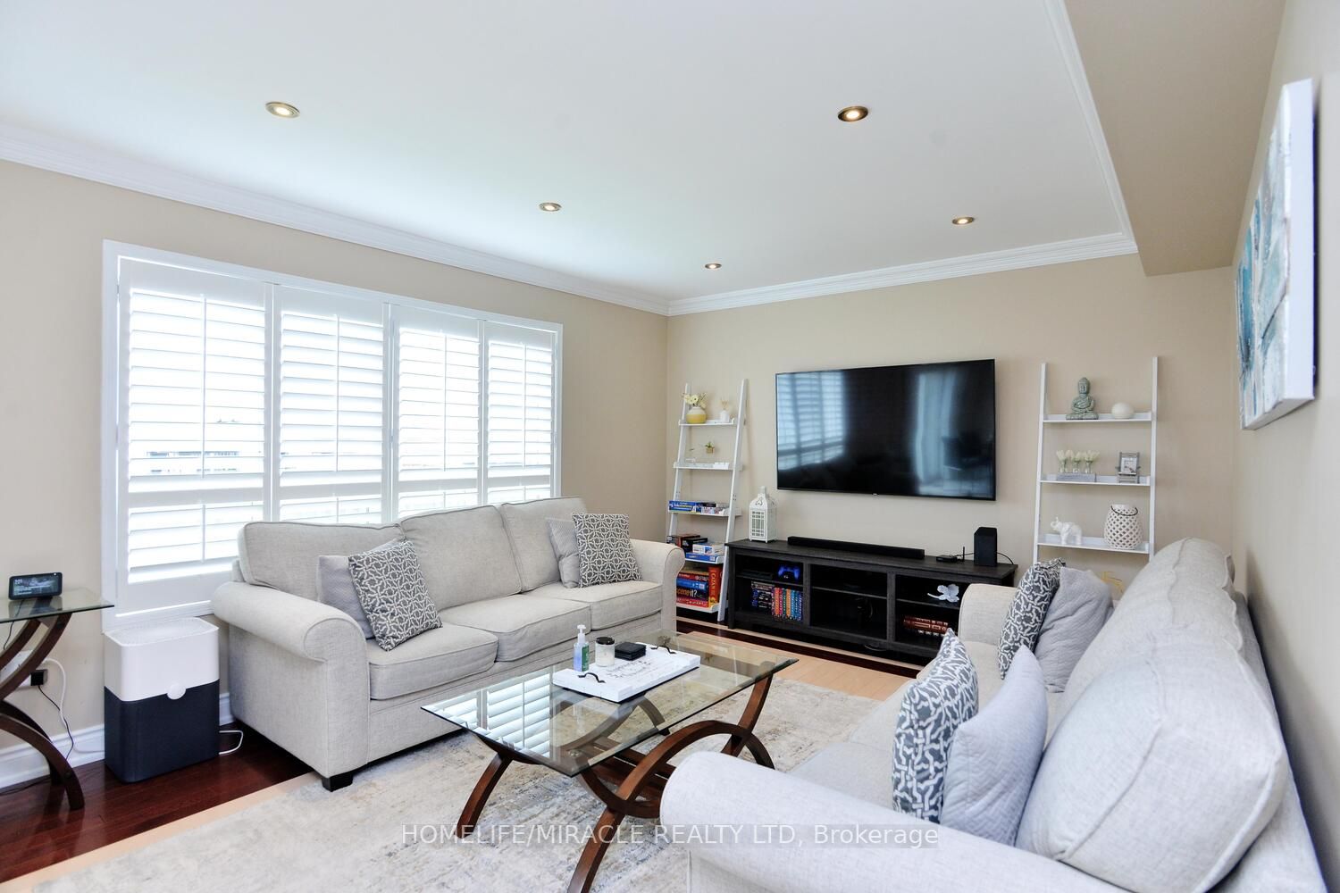 59 Earl Grey Crescent