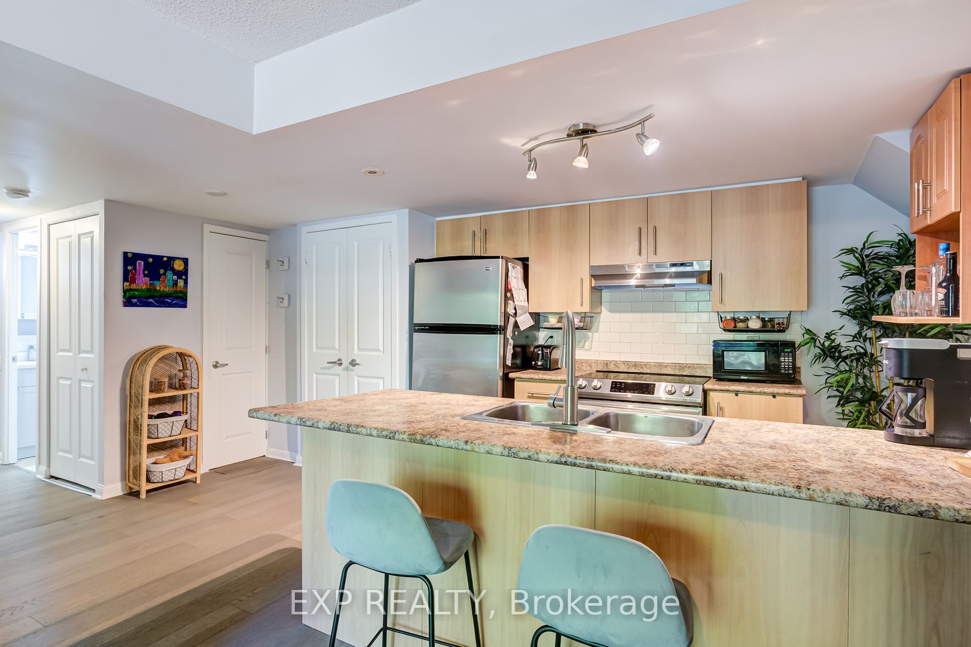 93 The Queensway, #23