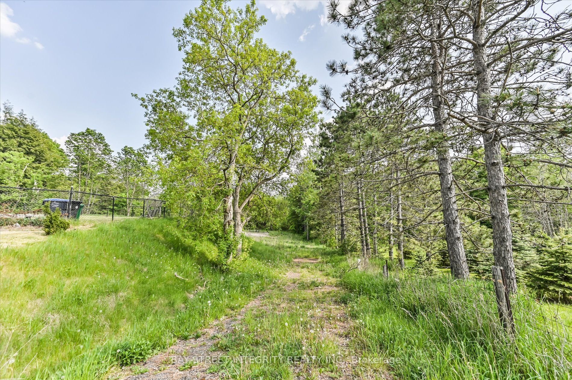 10305 Highway 9 Rd