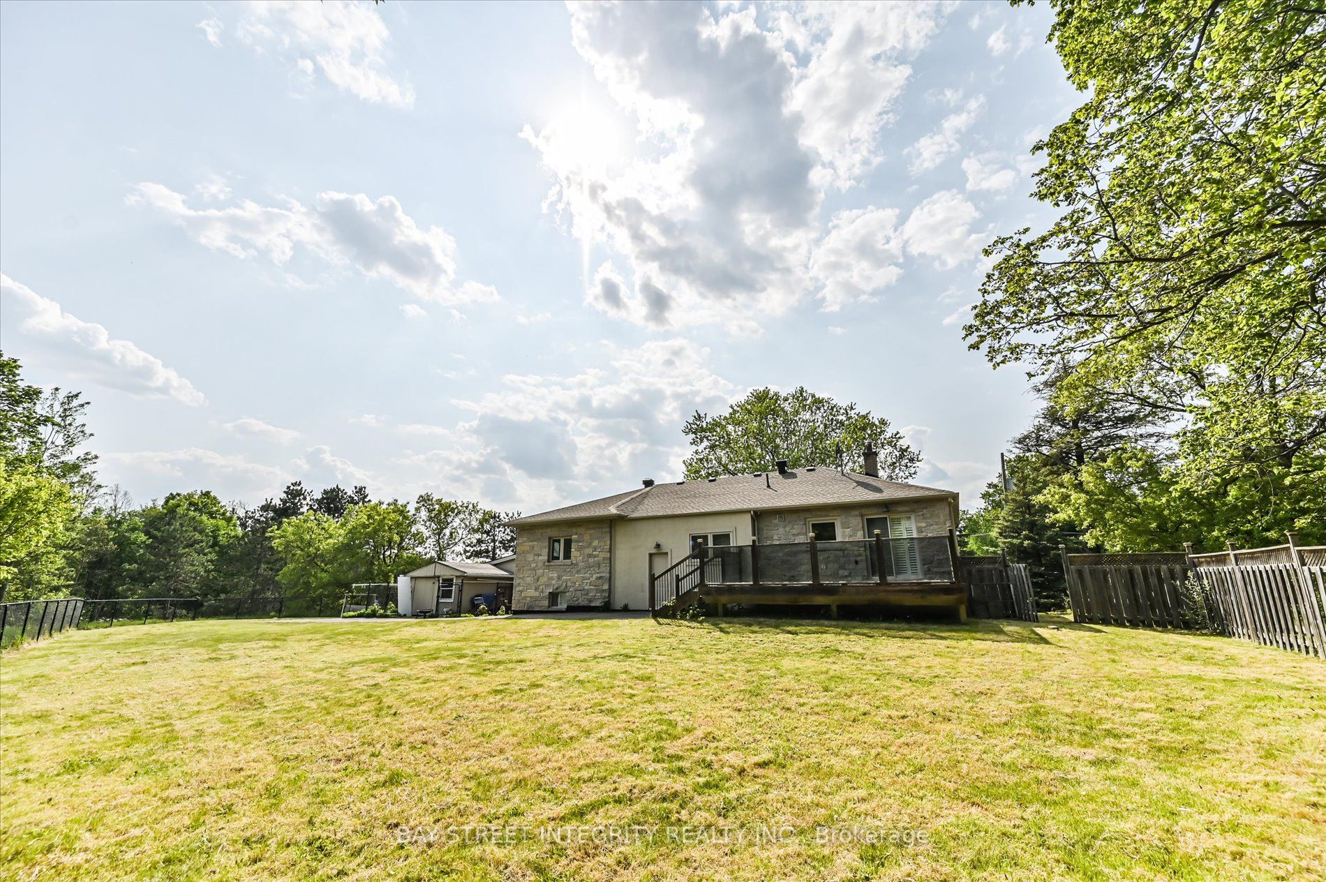 10305 Highway 9 Rd