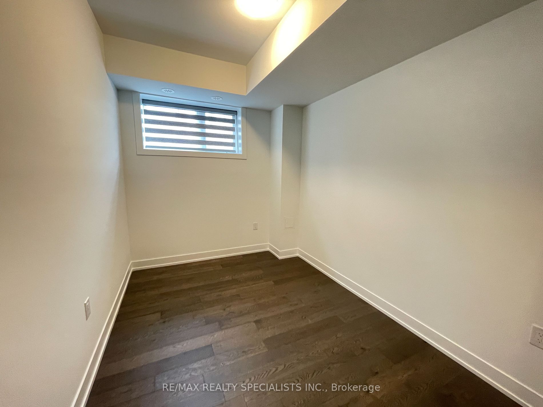 1095 Douglas Mccurdy Comm, #153