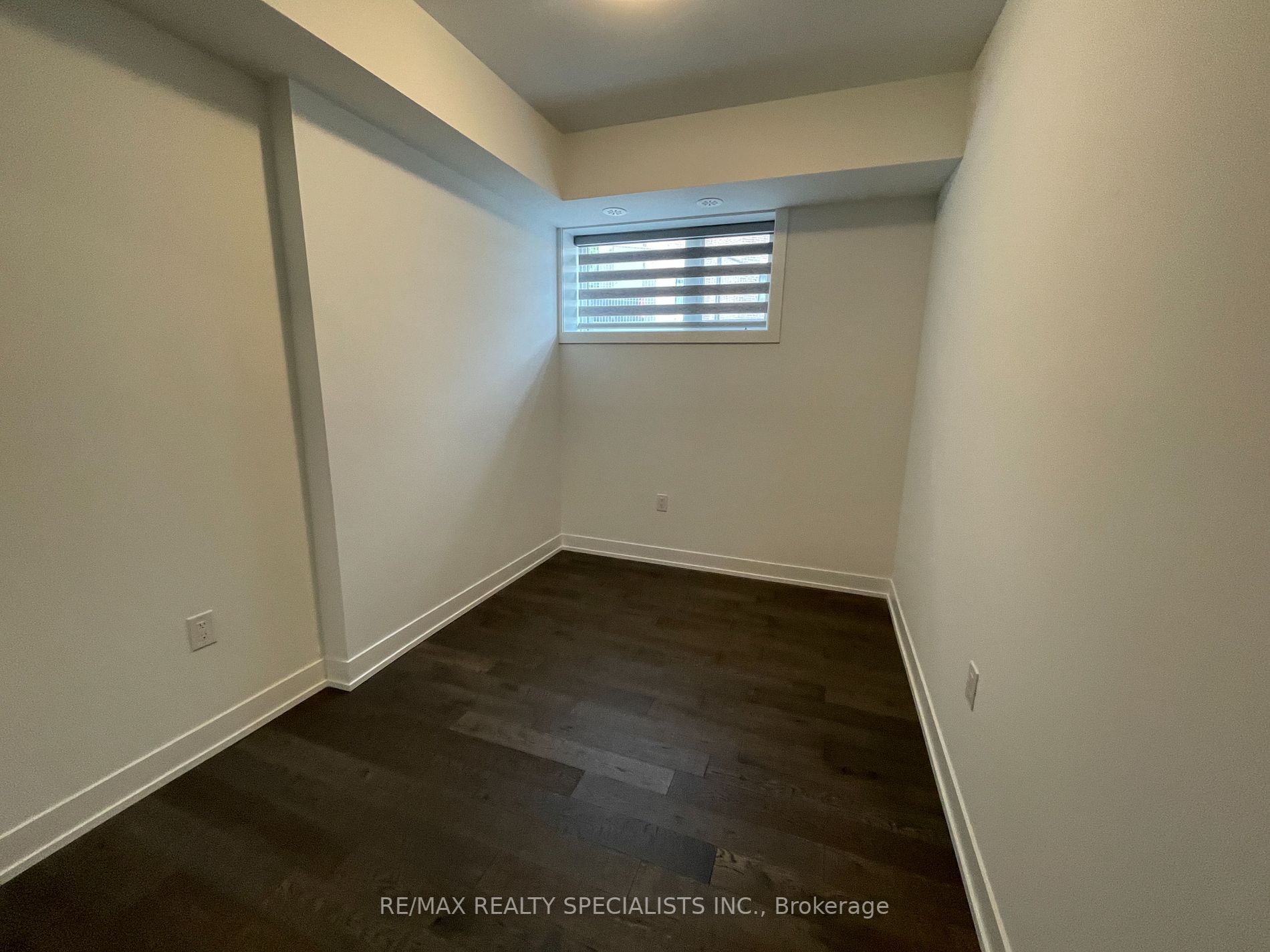 1095 Douglas Mccurdy Comm, #153