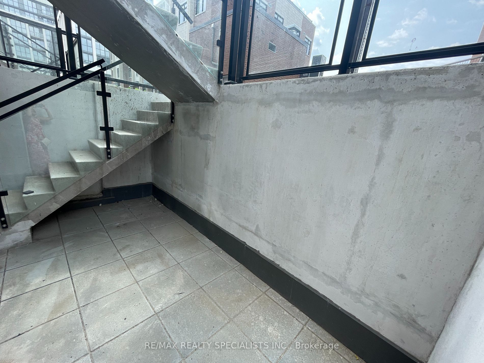 1095 Douglas Mccurdy Comm, #153