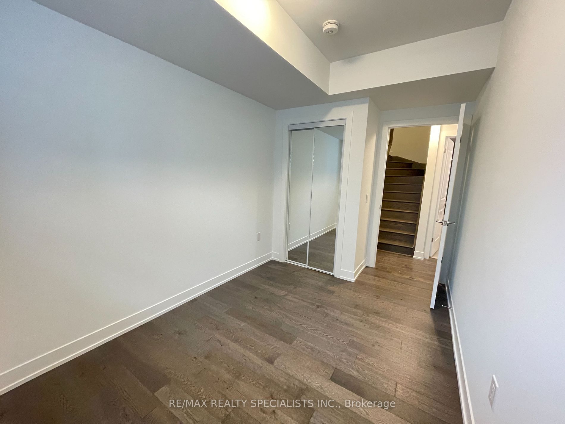 1095 Douglas Mccurdy Comm, #153