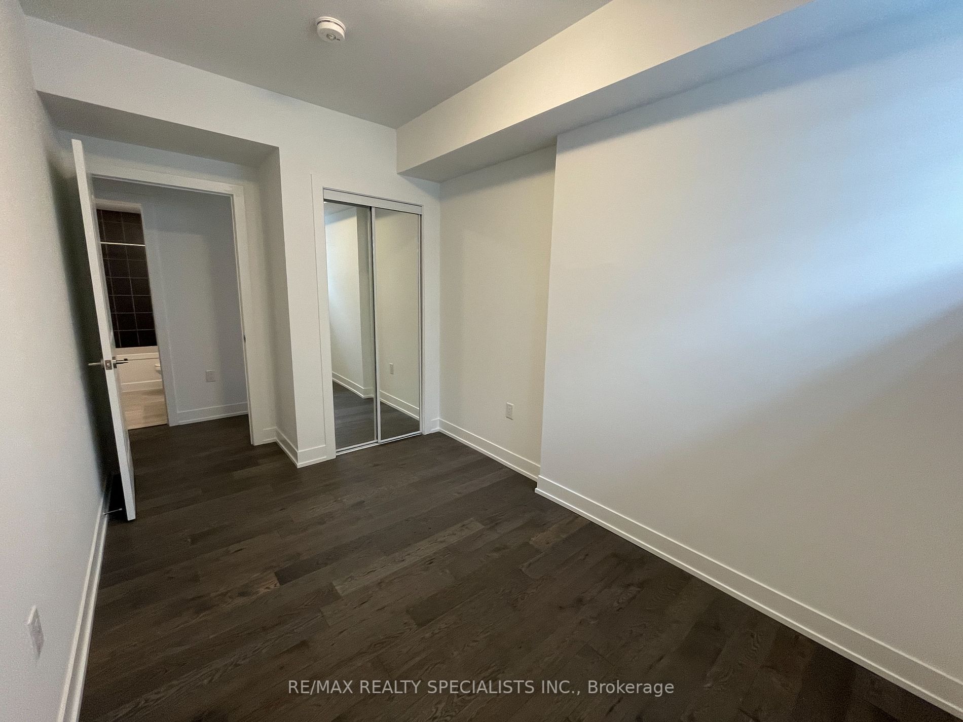 1095 Douglas Mccurdy Comm, #153