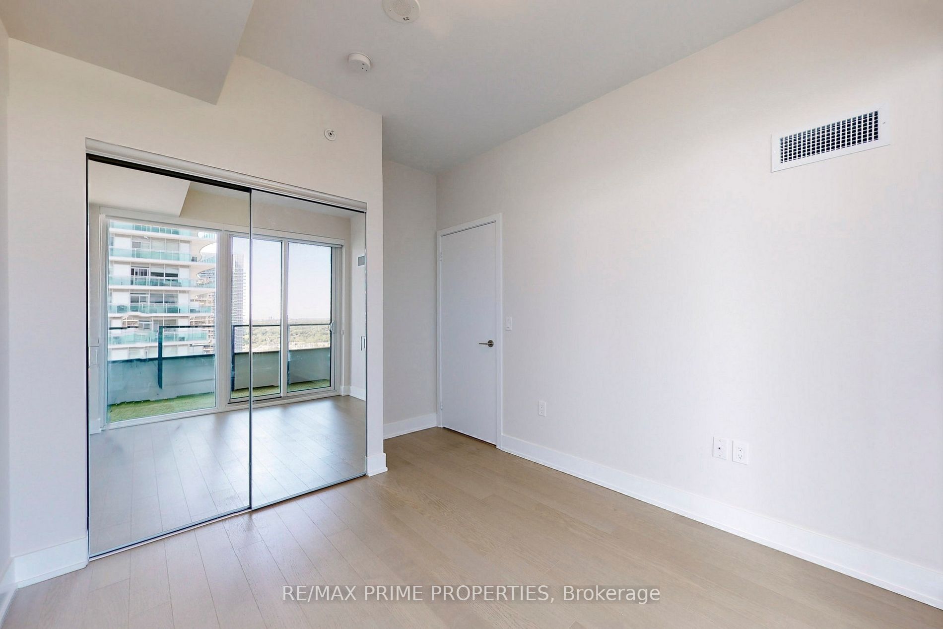 30 Shore Breeze Dr, #2414