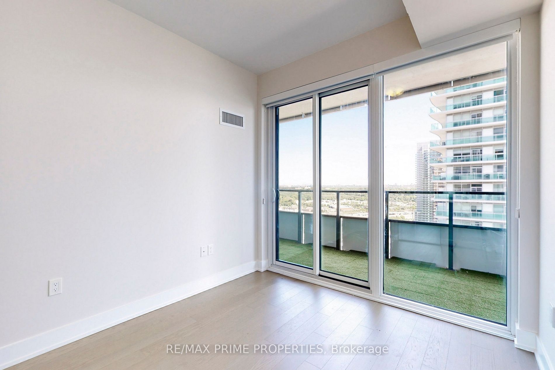 30 Shore Breeze Dr, #2414