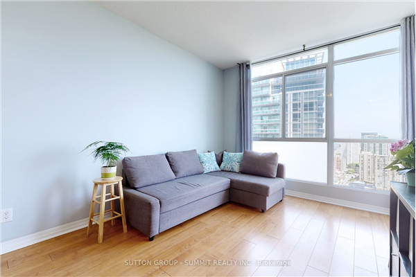 225 Webb Dr, Mississauga