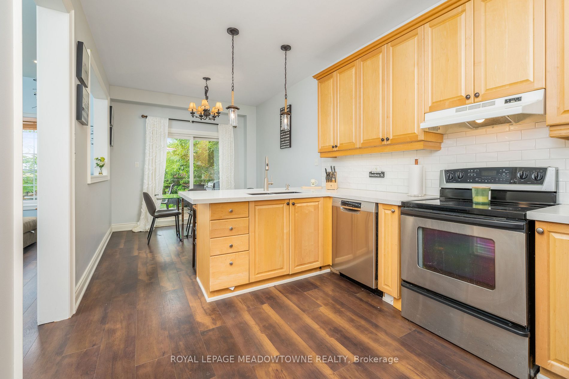 16 Meadowlark Dr, Halton Hills
