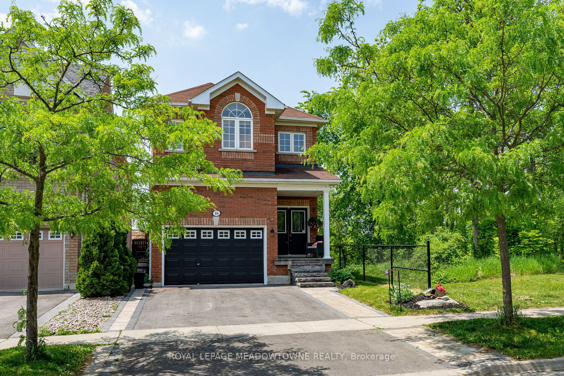 16 Meadowlark Dr, Halton Hills