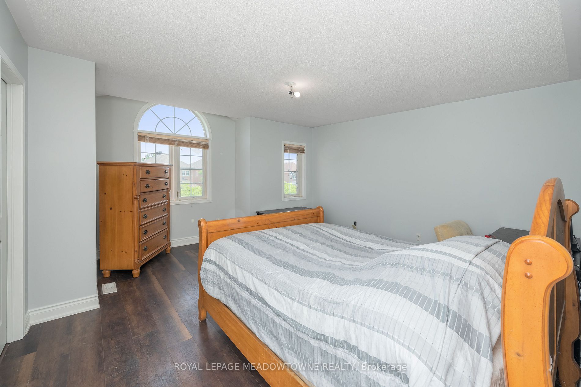 16 Meadowlark Dr, Halton Hills