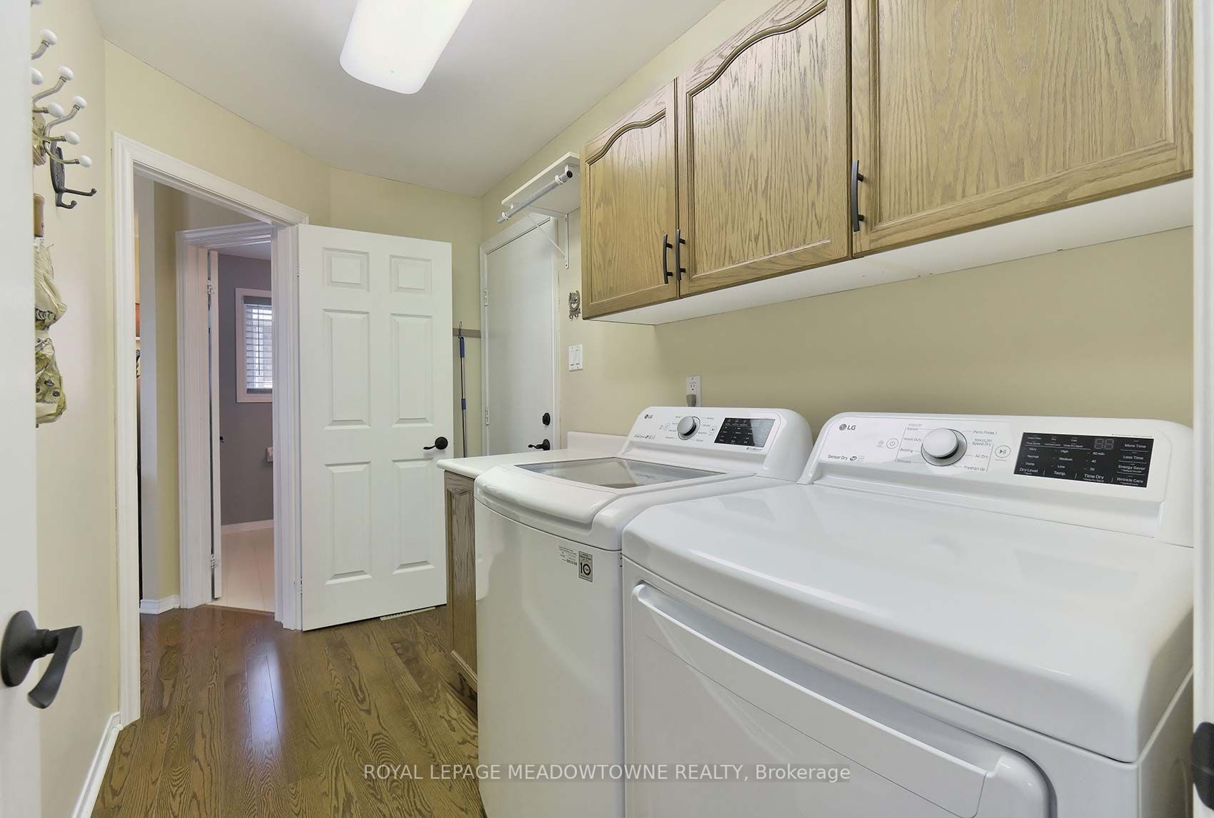6 Janet Crt