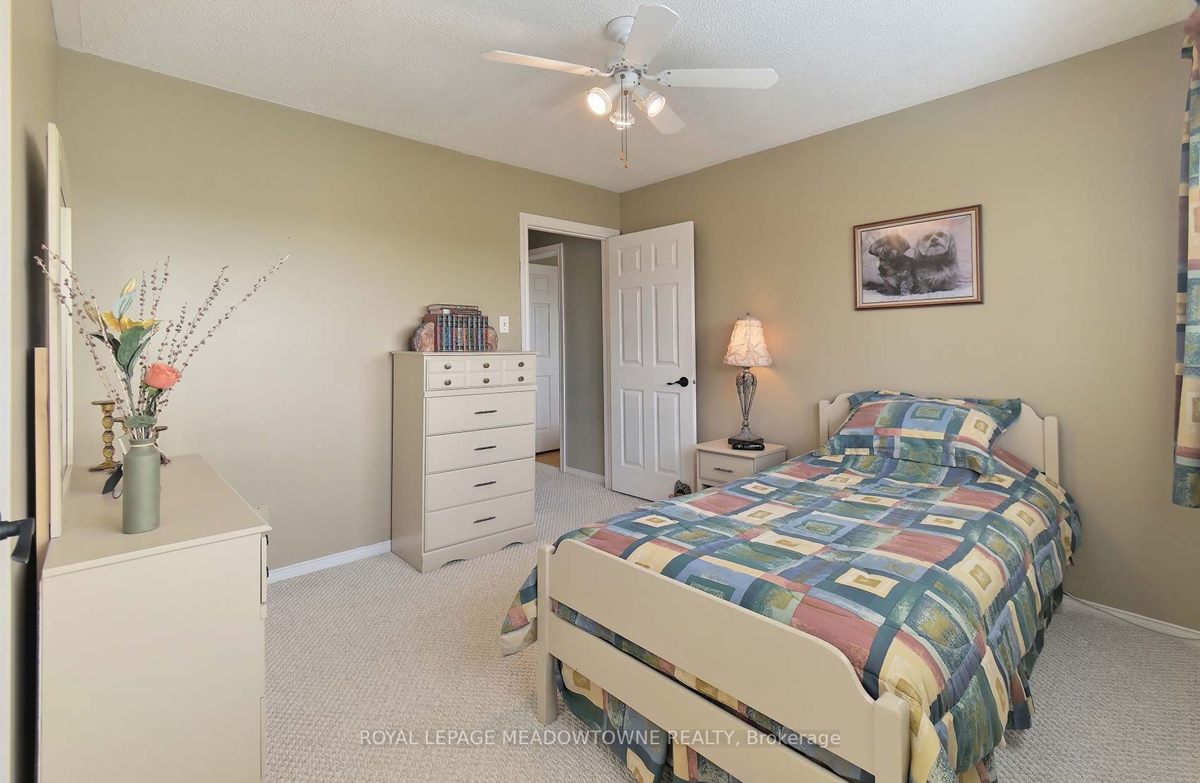 6 Janet Crt