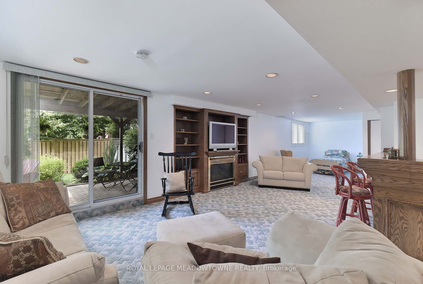 6 Janet Crt