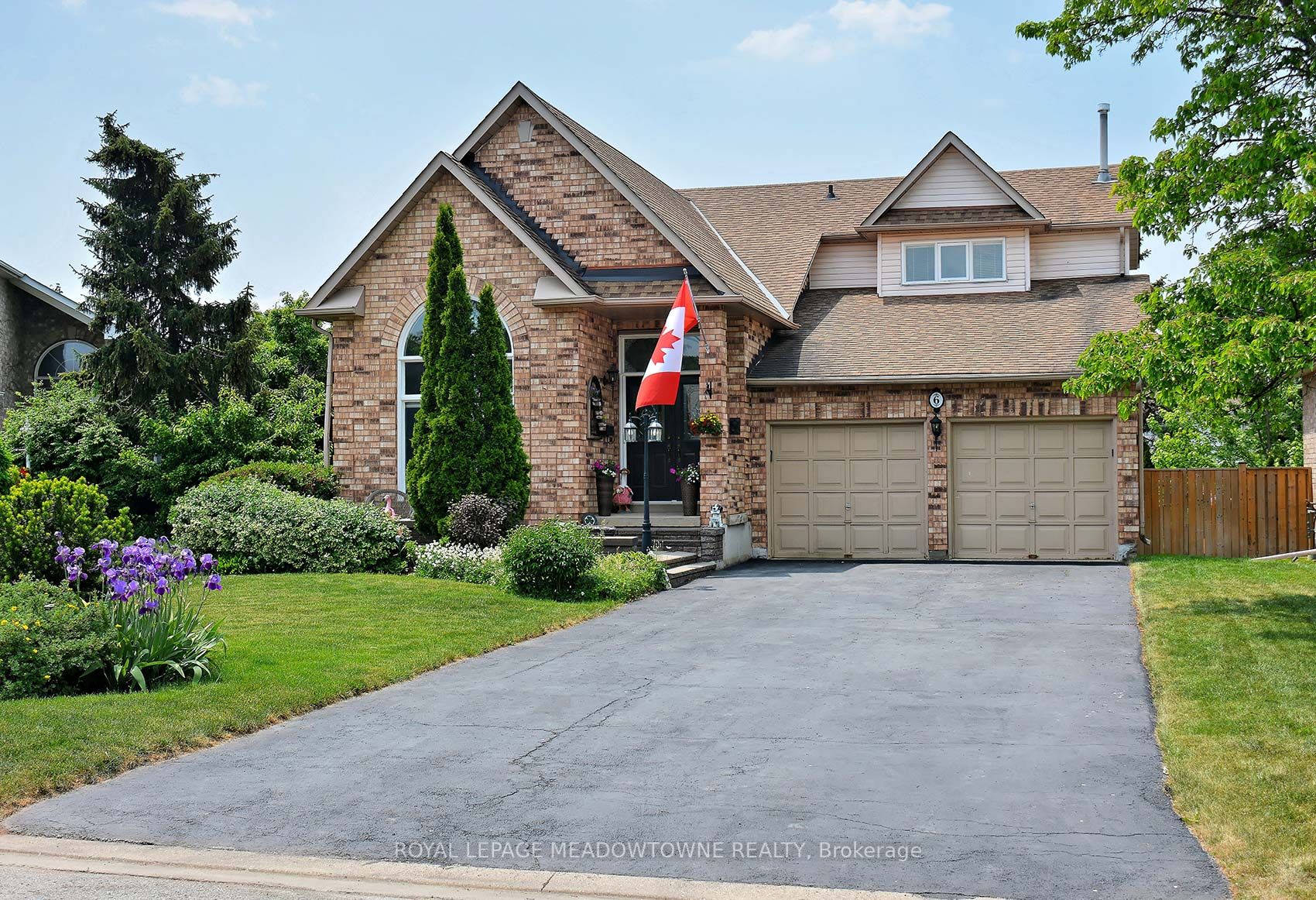 6 Janet Crt