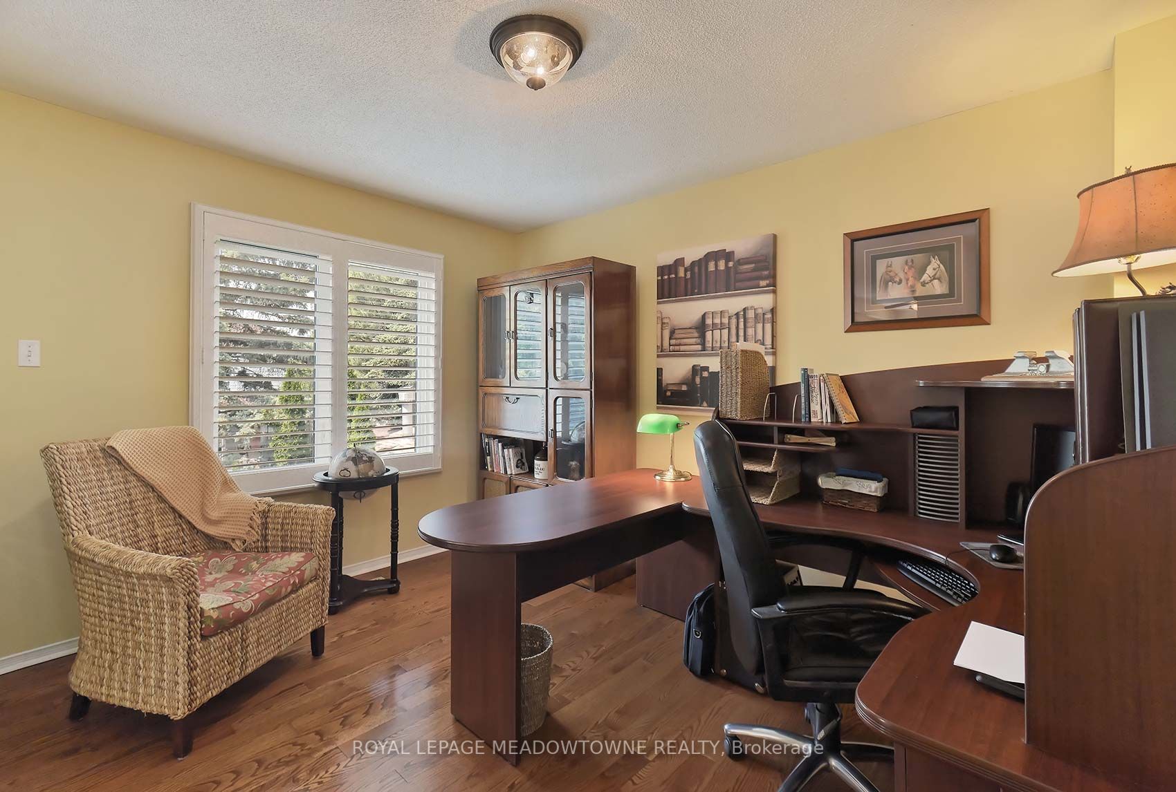 6 Janet Crt