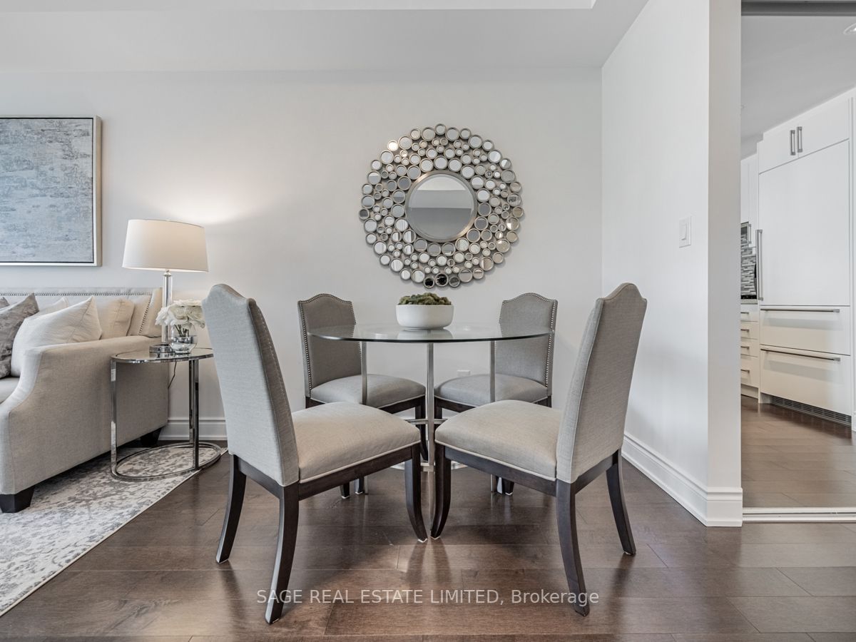 3500 Lakeshore Rd W, #423
