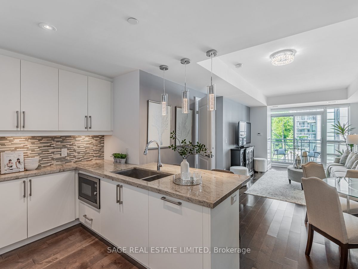 3500 Lakeshore Rd W, #423