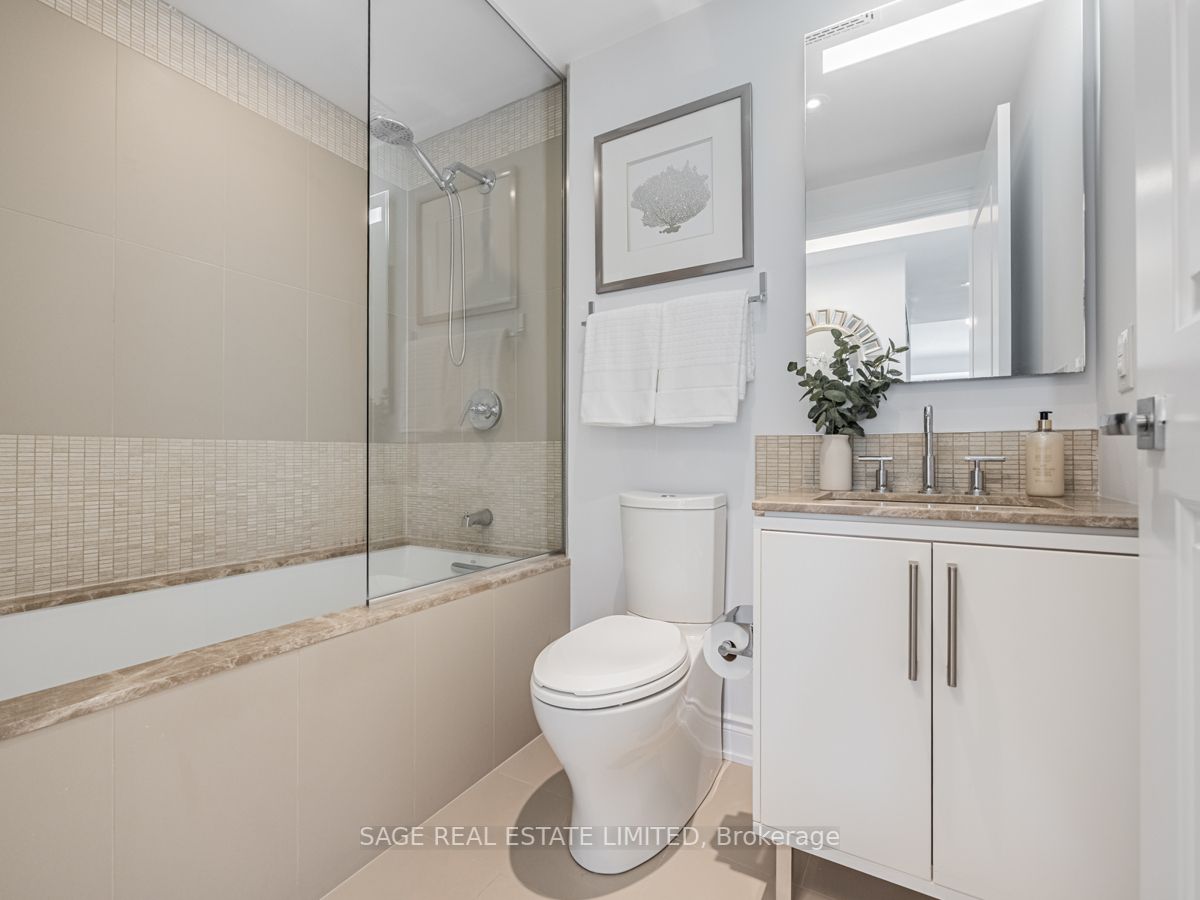 3500 Lakeshore Rd W, #423