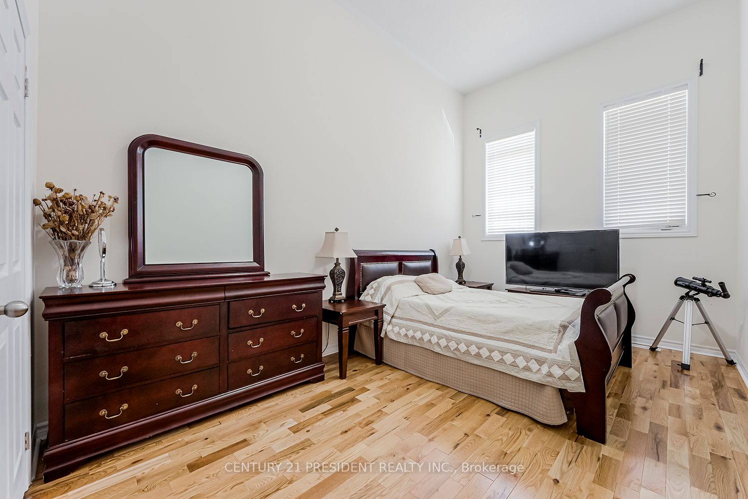 12 Dillon Dr