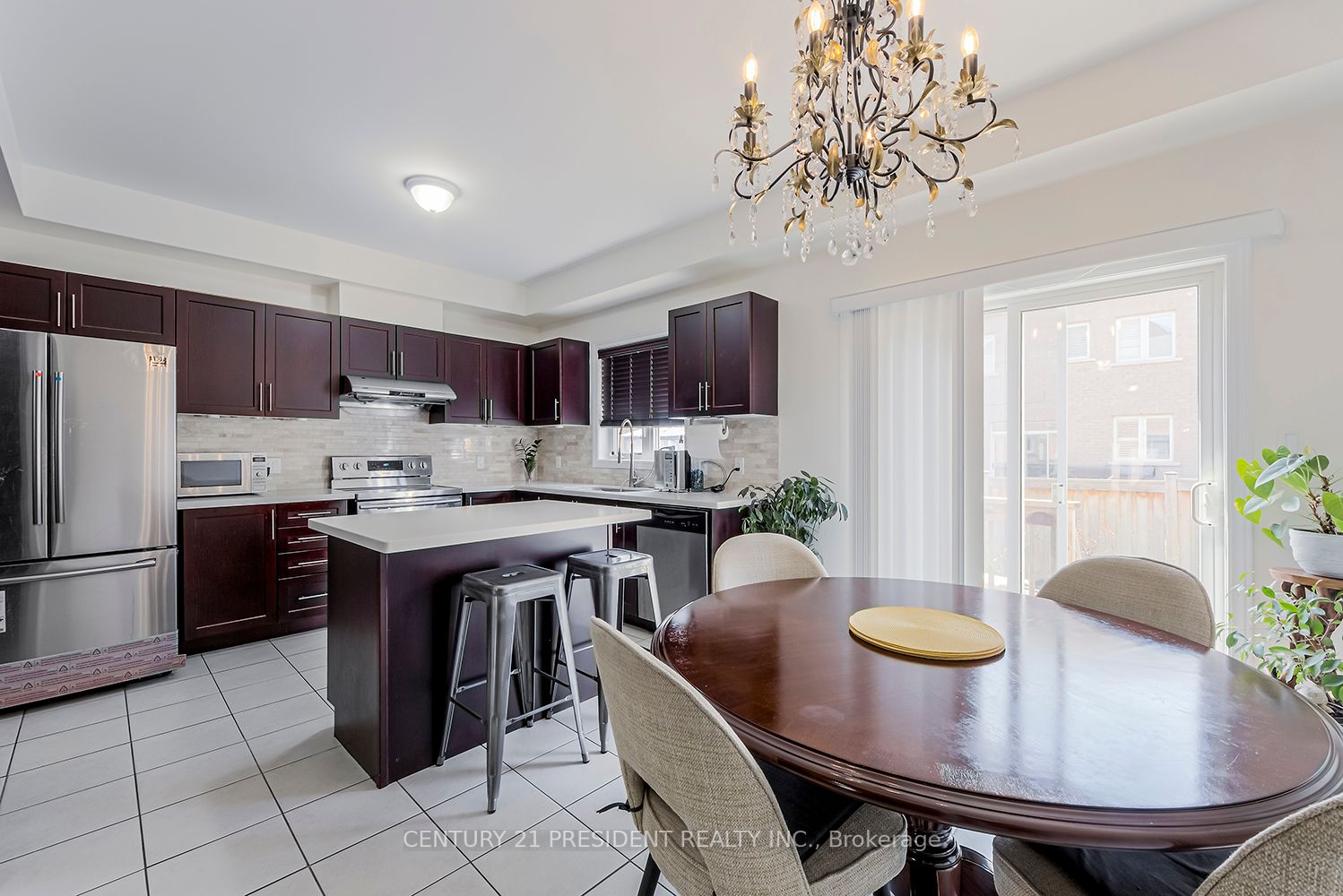 12 Dillon Dr