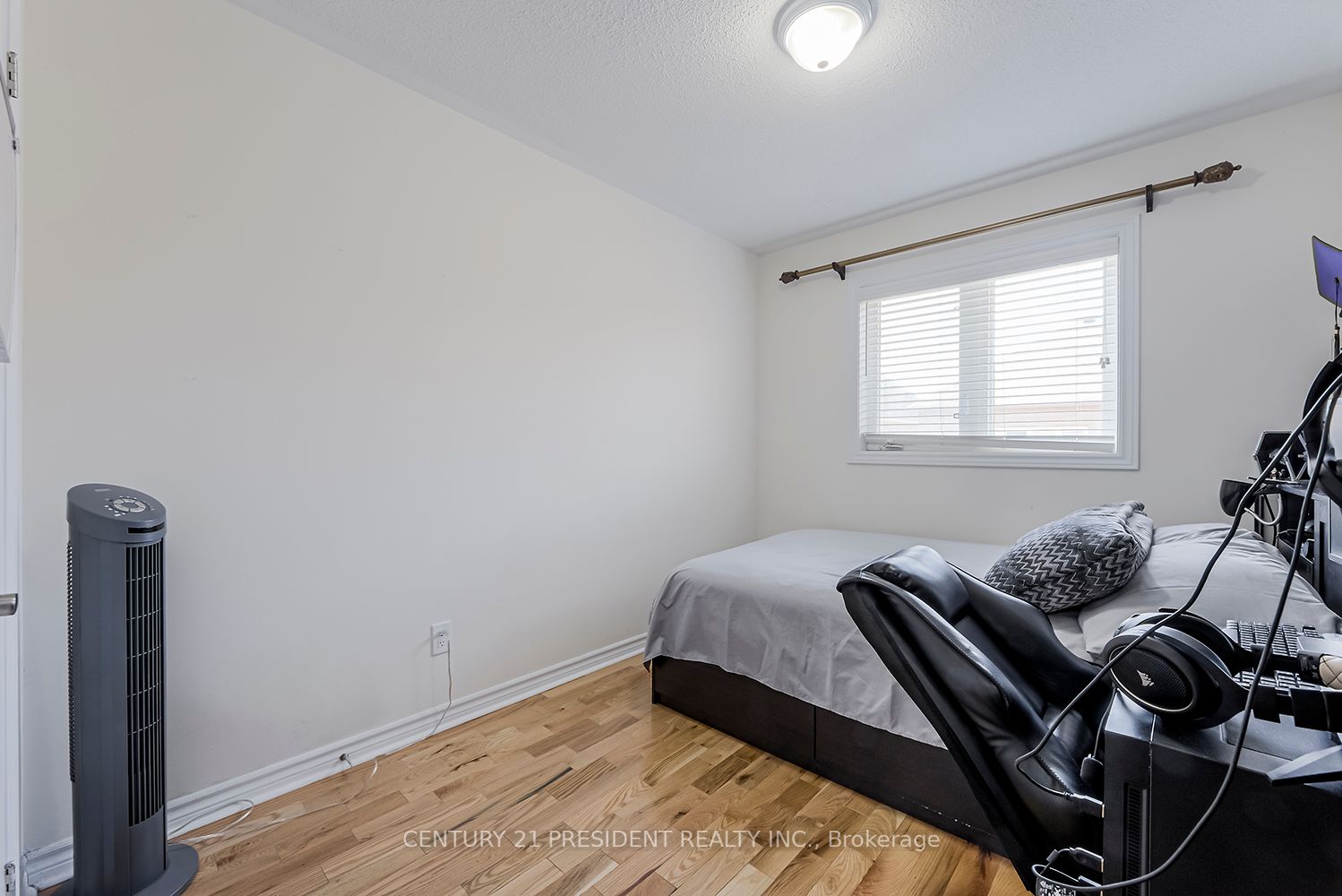 12 Dillon Dr