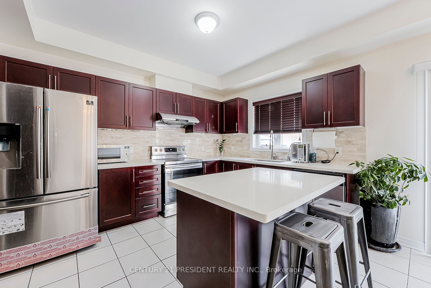 12 Dillon Dr
