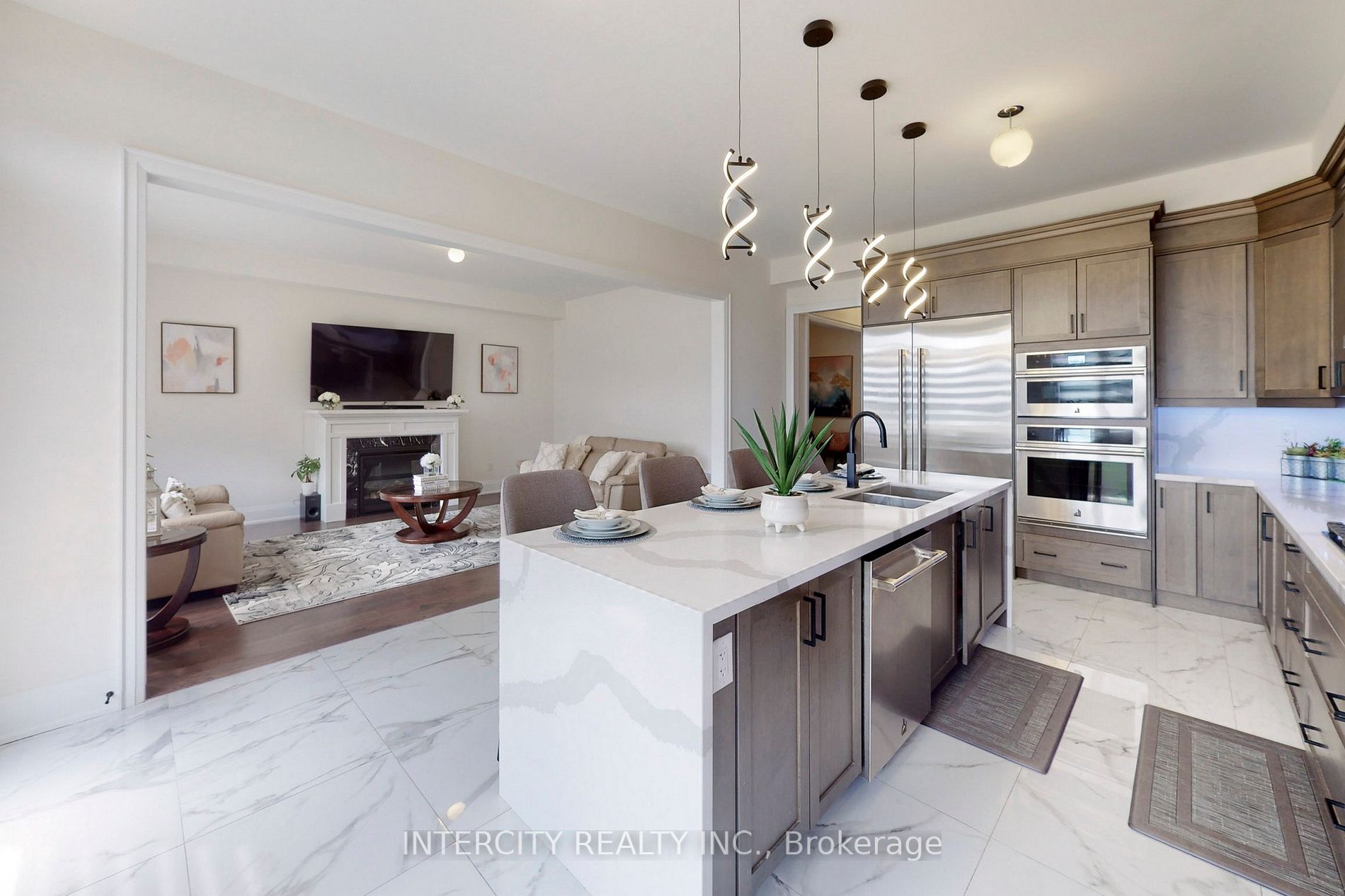 62 Royal Fern Cres
