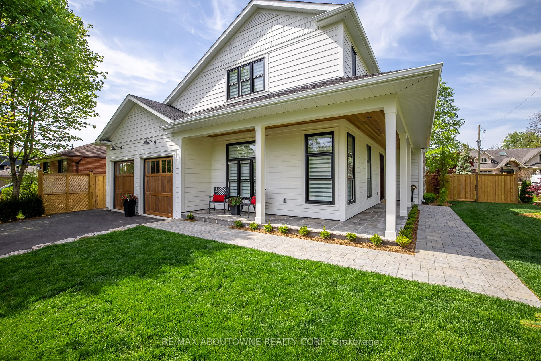 1166 Sherwood Crt