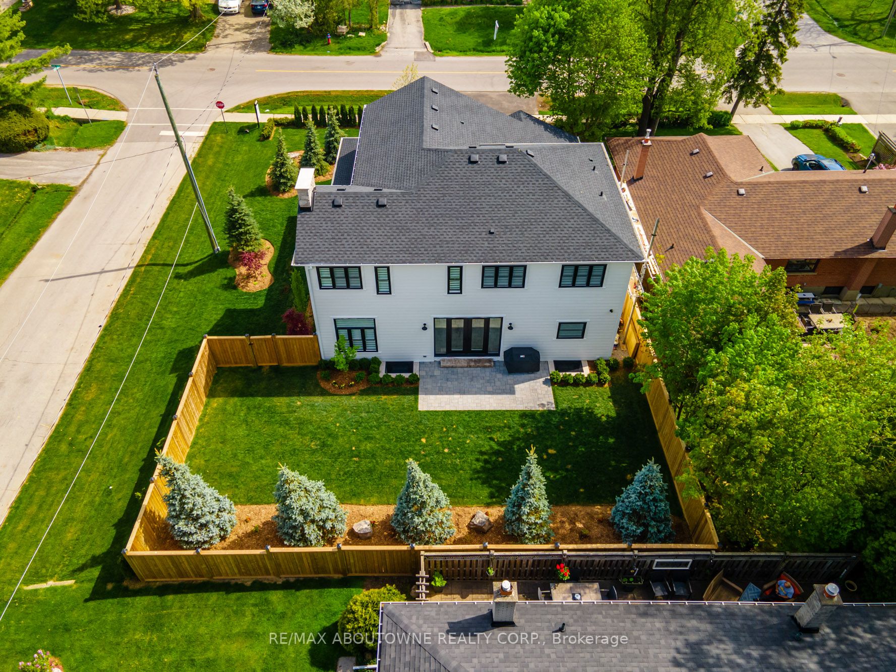 1166 Sherwood Crt