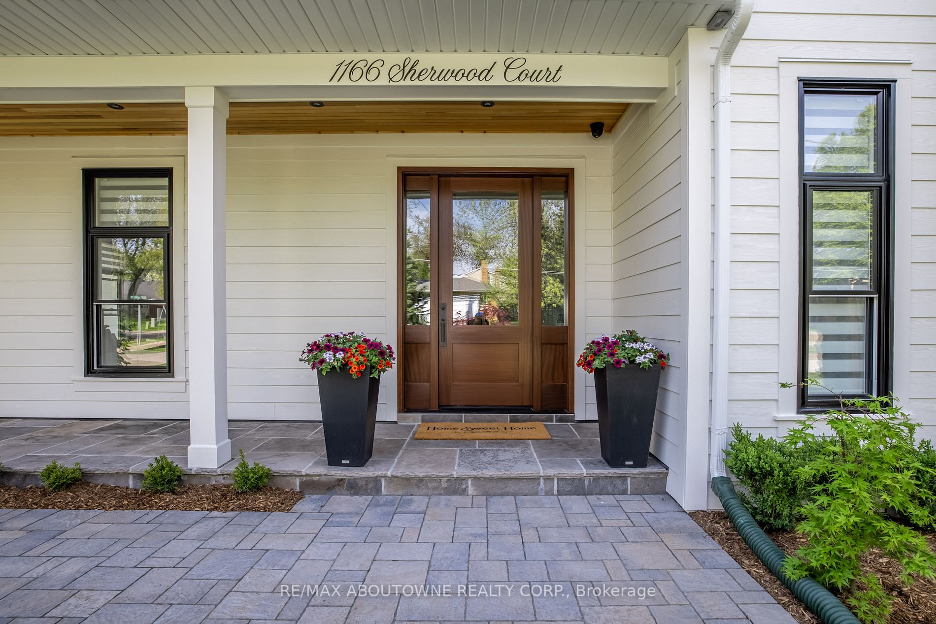 1166 Sherwood Crt