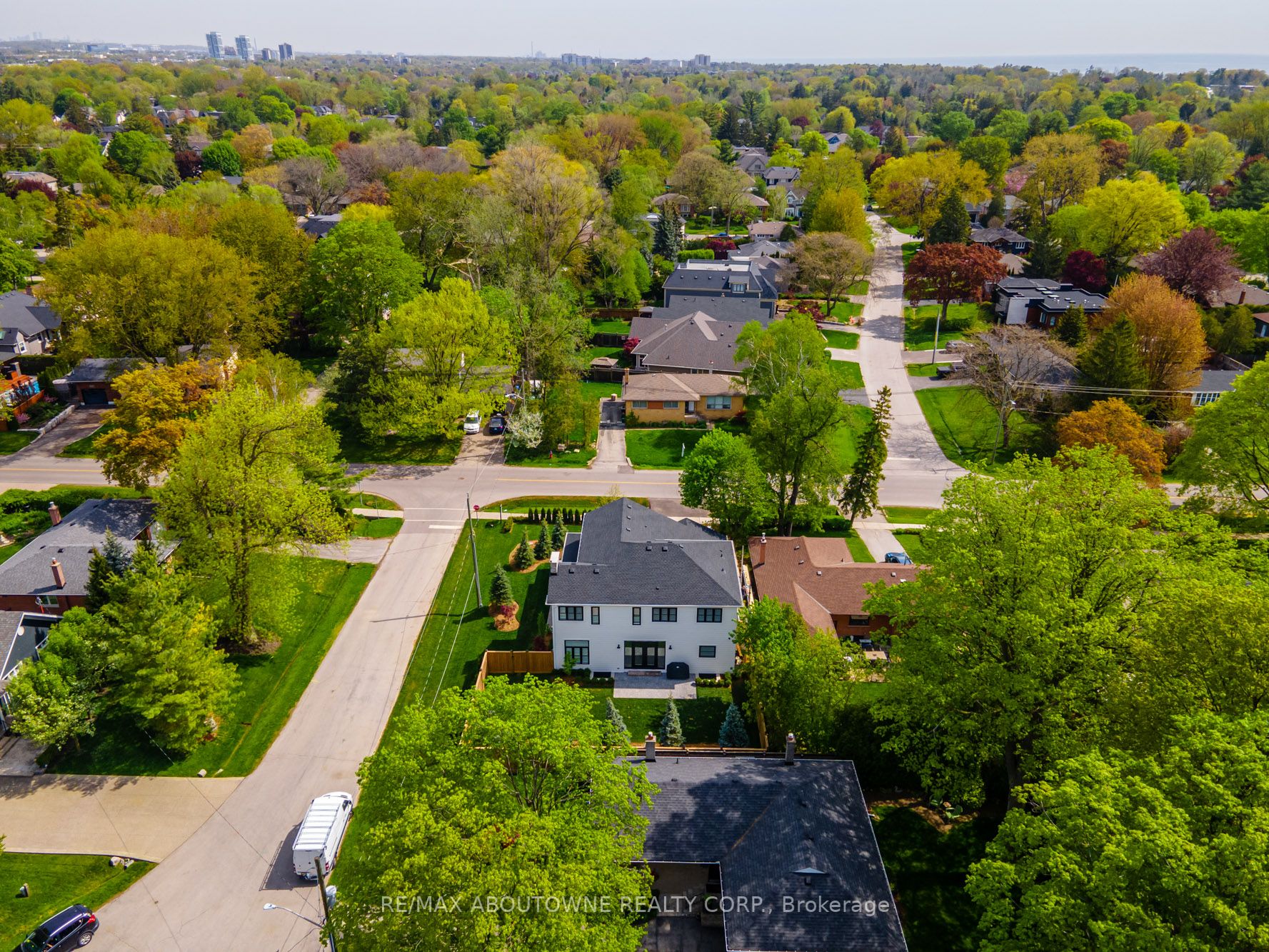 1166 Sherwood Crt