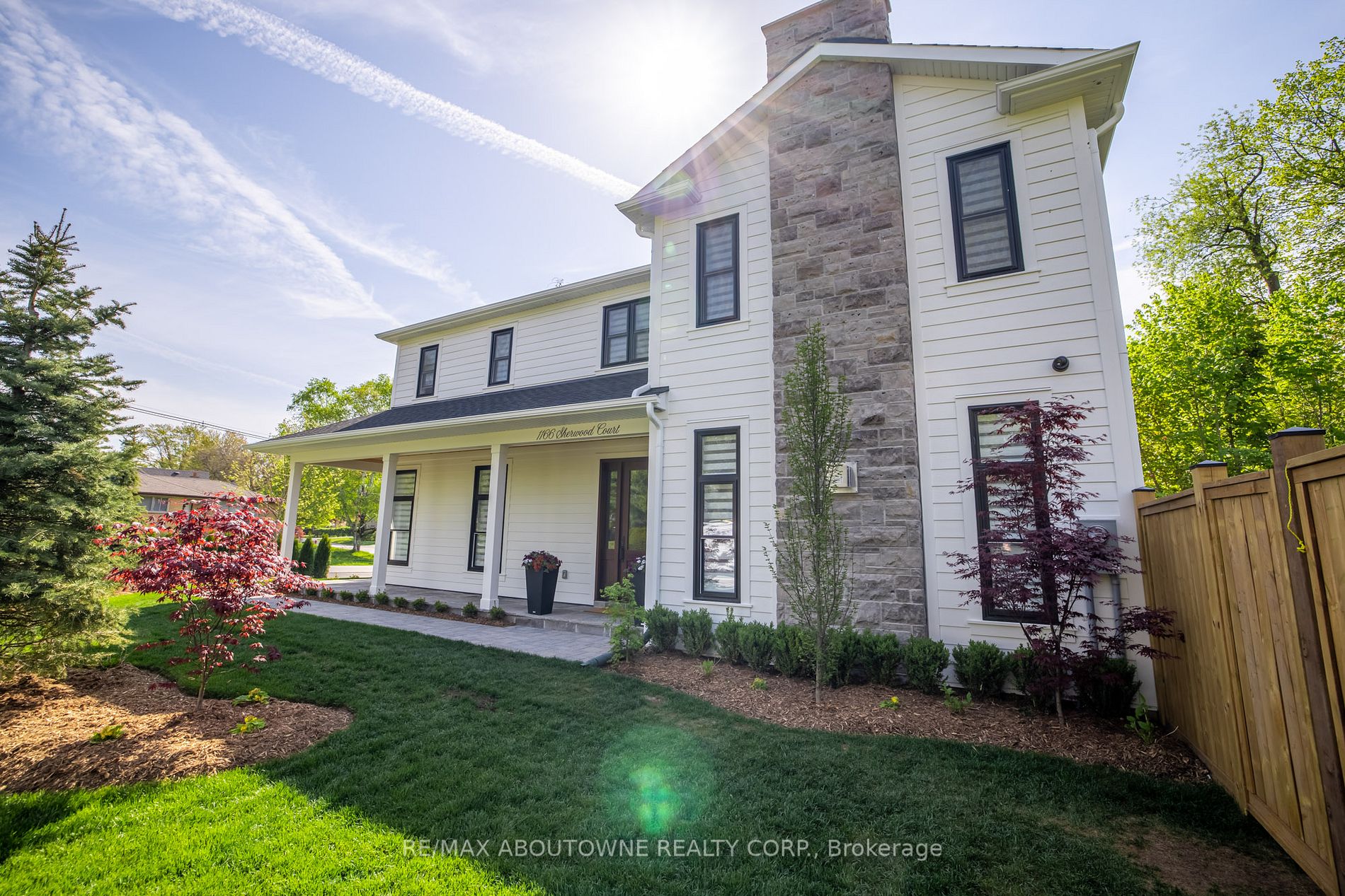1166 Sherwood Crt