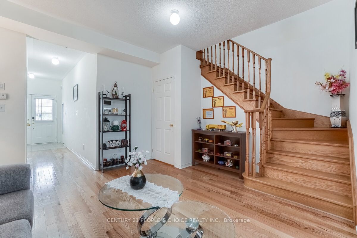 114 Cookview Dr
