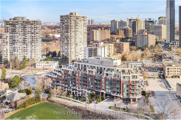 9 Burnhamthorpe Cres, Toronto