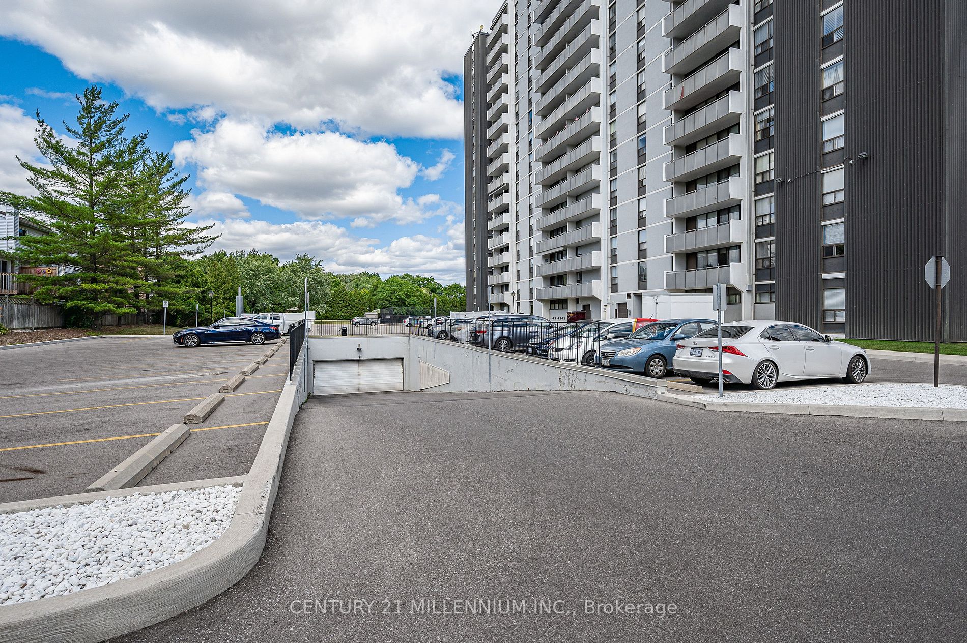 2055 Upper Middle Road, #1605