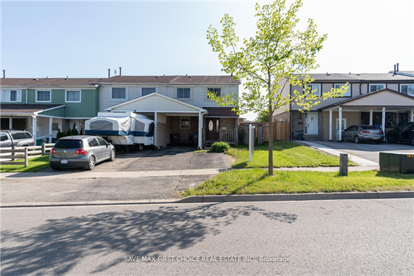 251 Royal Salisbury Way, Brampton