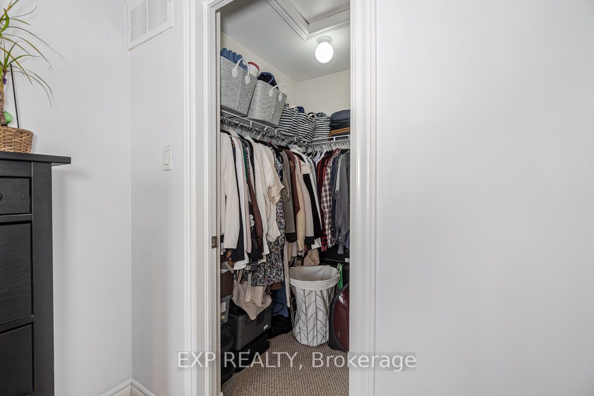 165 Hampshire Way S, #108