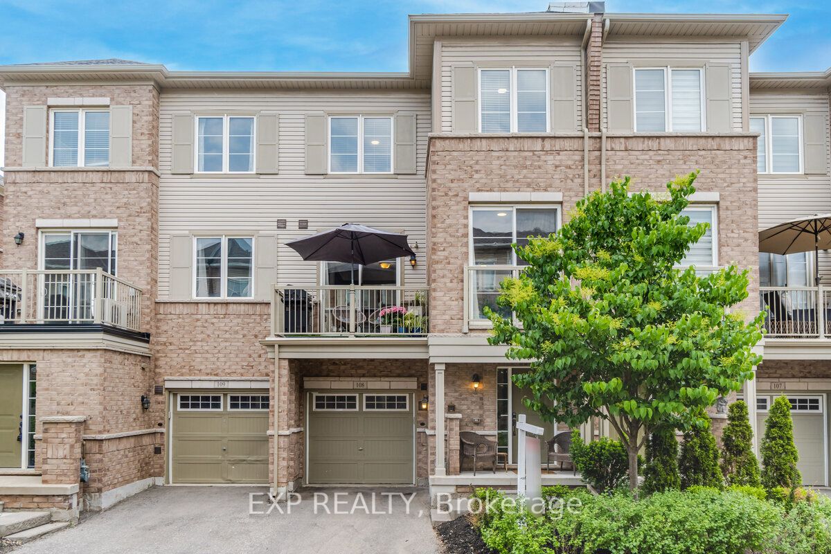 165 Hampshire Way S, #108